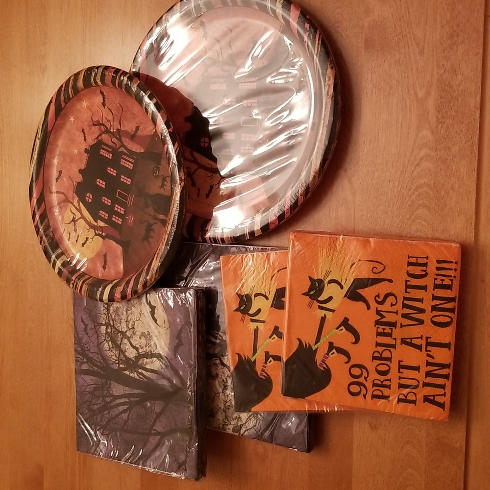 👻VINTAGE THROW BACK HALLOWEEN PAPER PLATES & NAPKINS 🎃